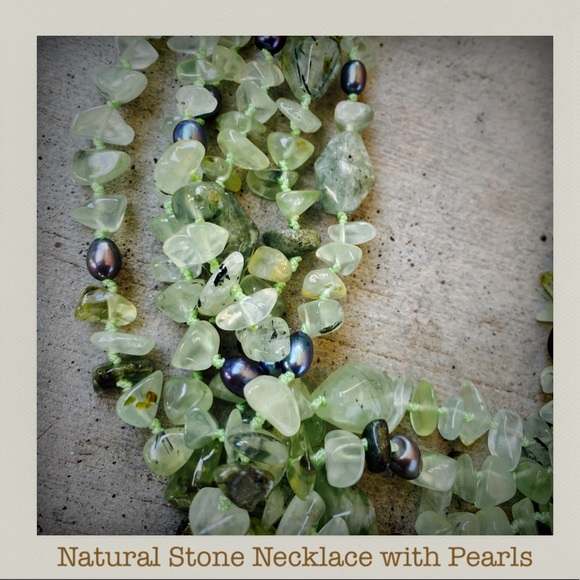 Natural Stone Necklace with Pearls - Picture 3 of 4
